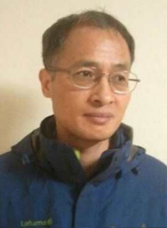 이근명